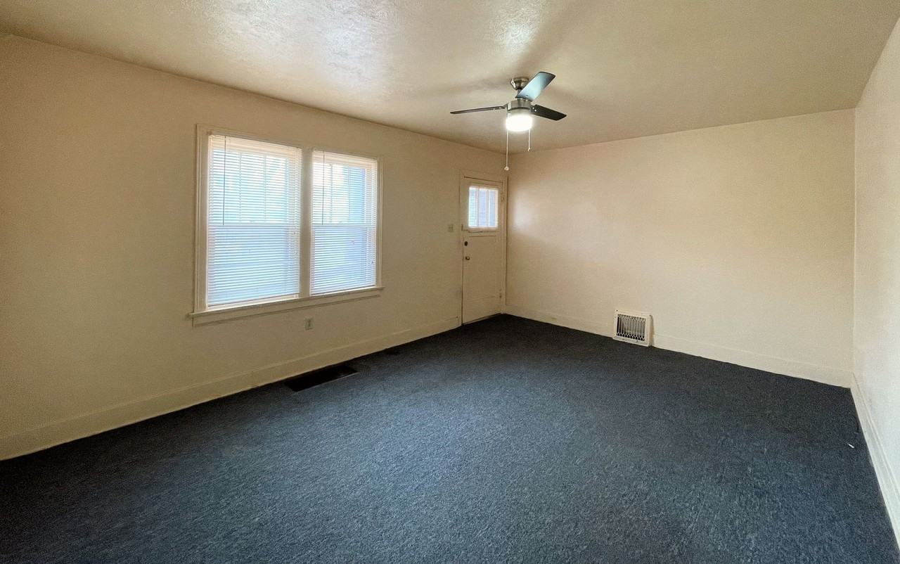 7 N Elm St - Photo 3 of 11