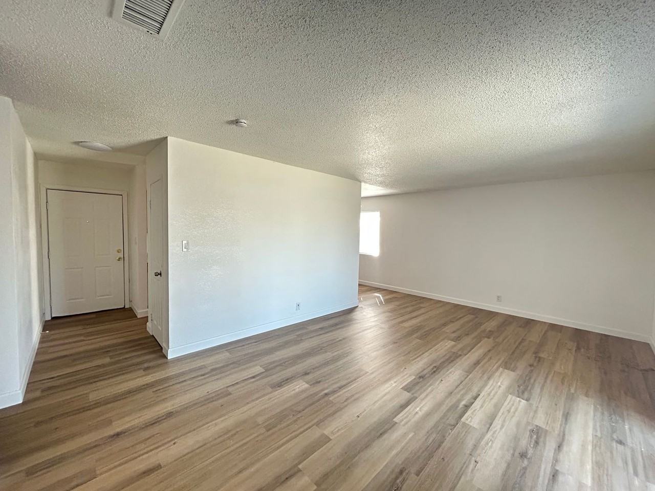 2605 Tuskegee St - Photo 2 of 15