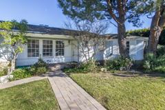 4668 Saint Clair Ave - Photo 1 of 1