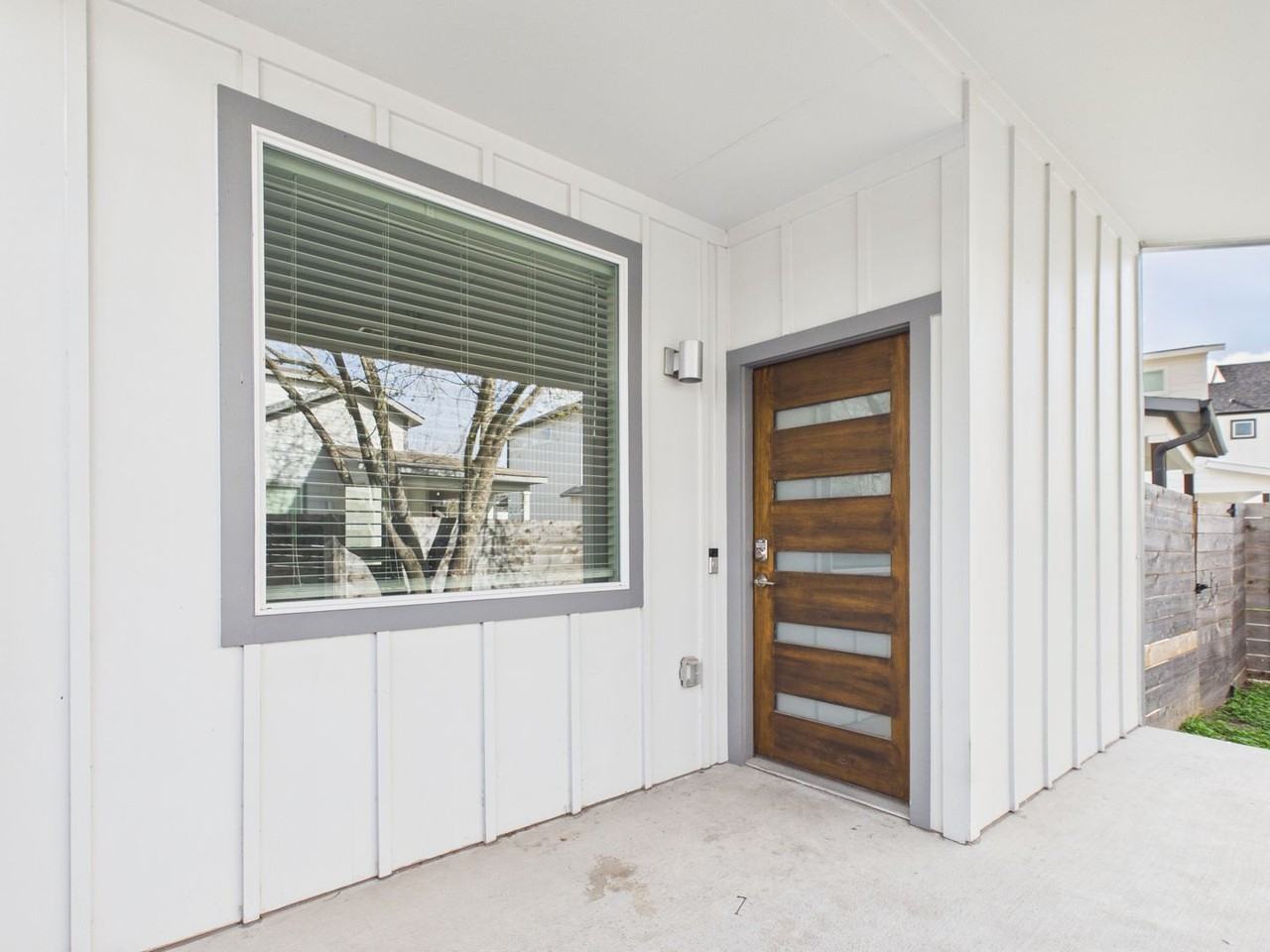 6815 Porter St - Photo 2 of 33