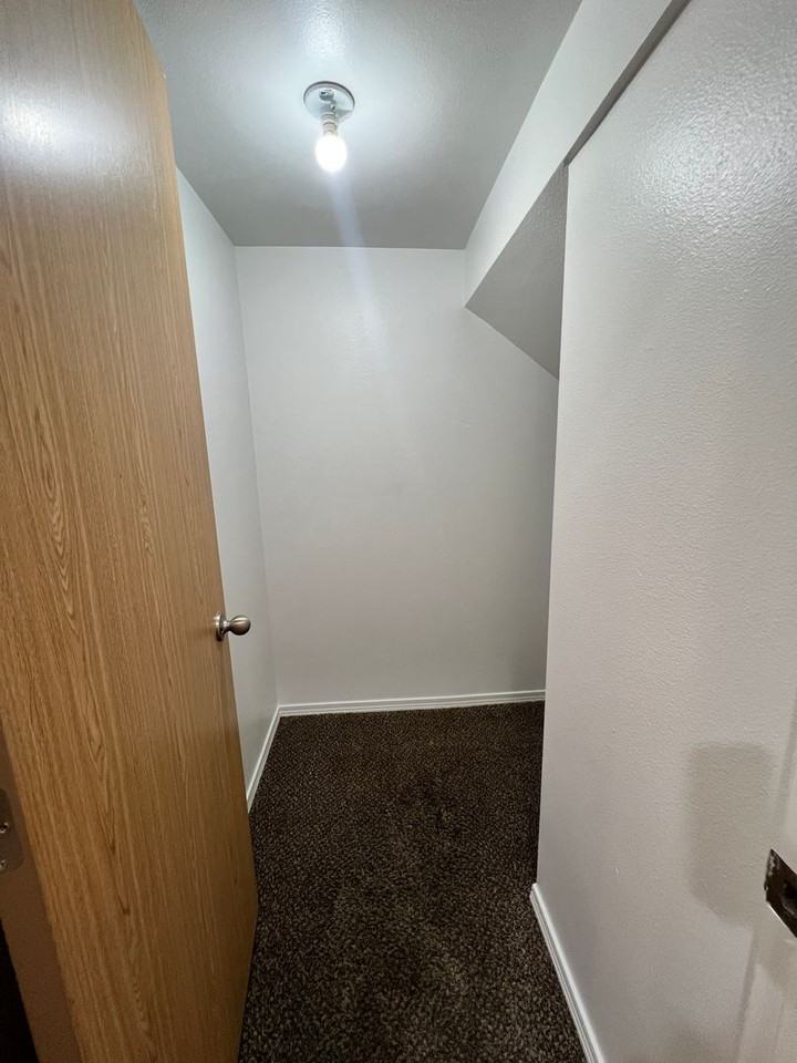 1620 W Lee St #4 - Photo 4 of 23