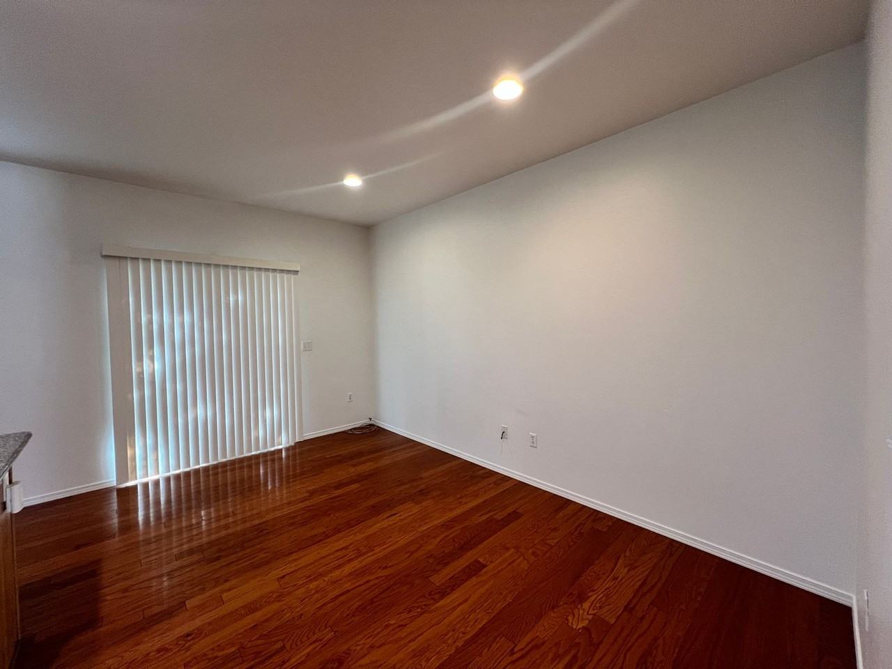 1620 W Lee St #4 - Photo 5 of 23