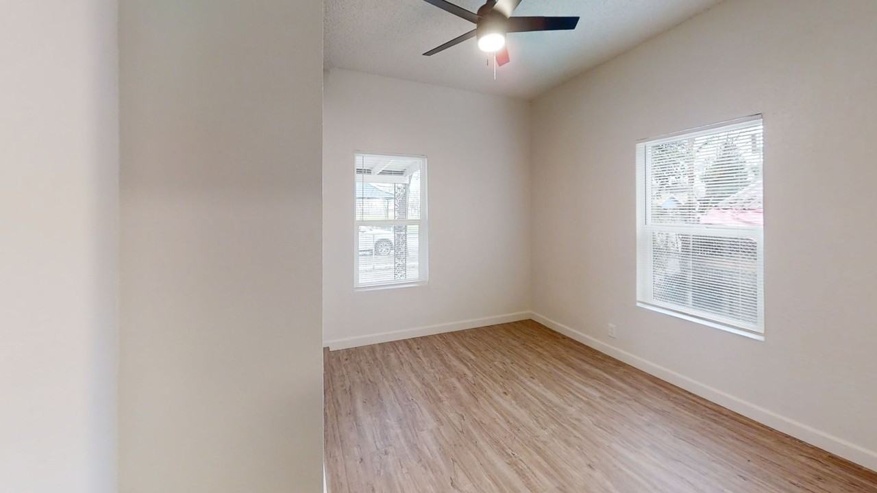 10752 E Chico Ave - Photo 6 of 17