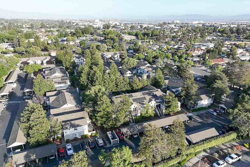 Bridgeport - Photo 4 of 31