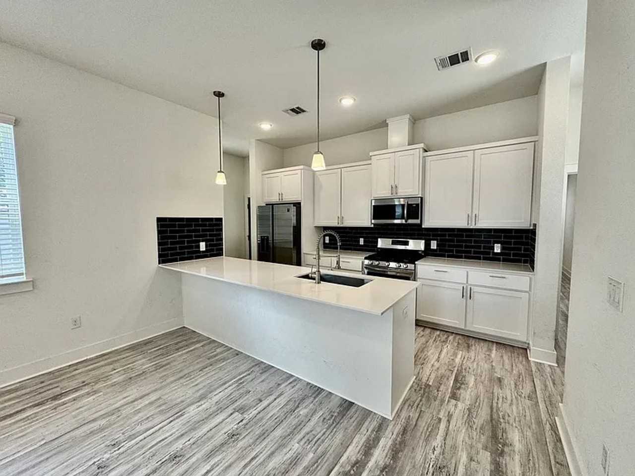 1006 Vargas Rd #A - Photo 3 of 22