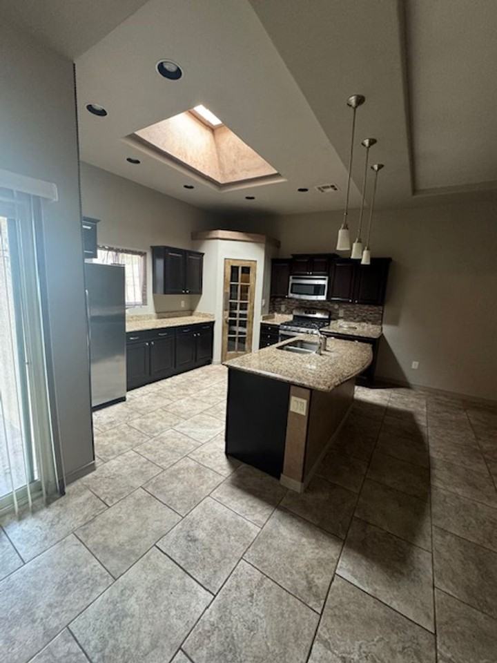 3889 Tayvis Rd - Photo 3 of 15