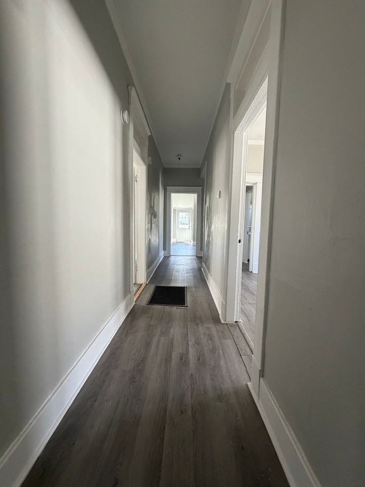 150 Arlington Ave - Photo 2 of 9