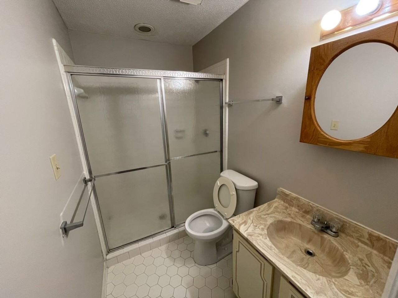 4716 Walden Pond Dr #B - Photo 6 of 14