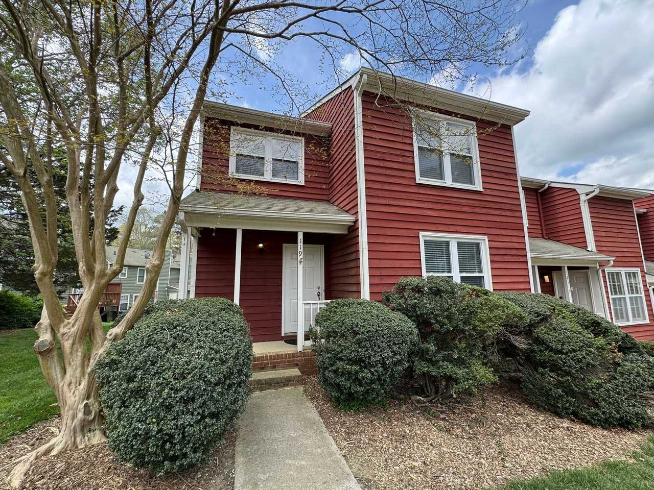 119 Applecross Ct - Photo 2 of 25