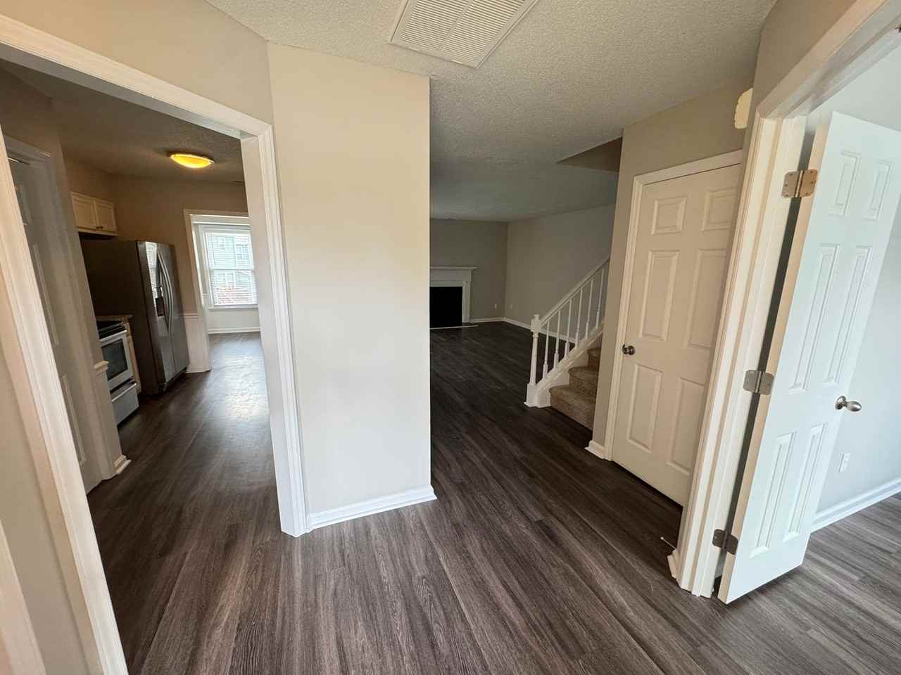 119 Applecross Ct - Photo 5 of 25