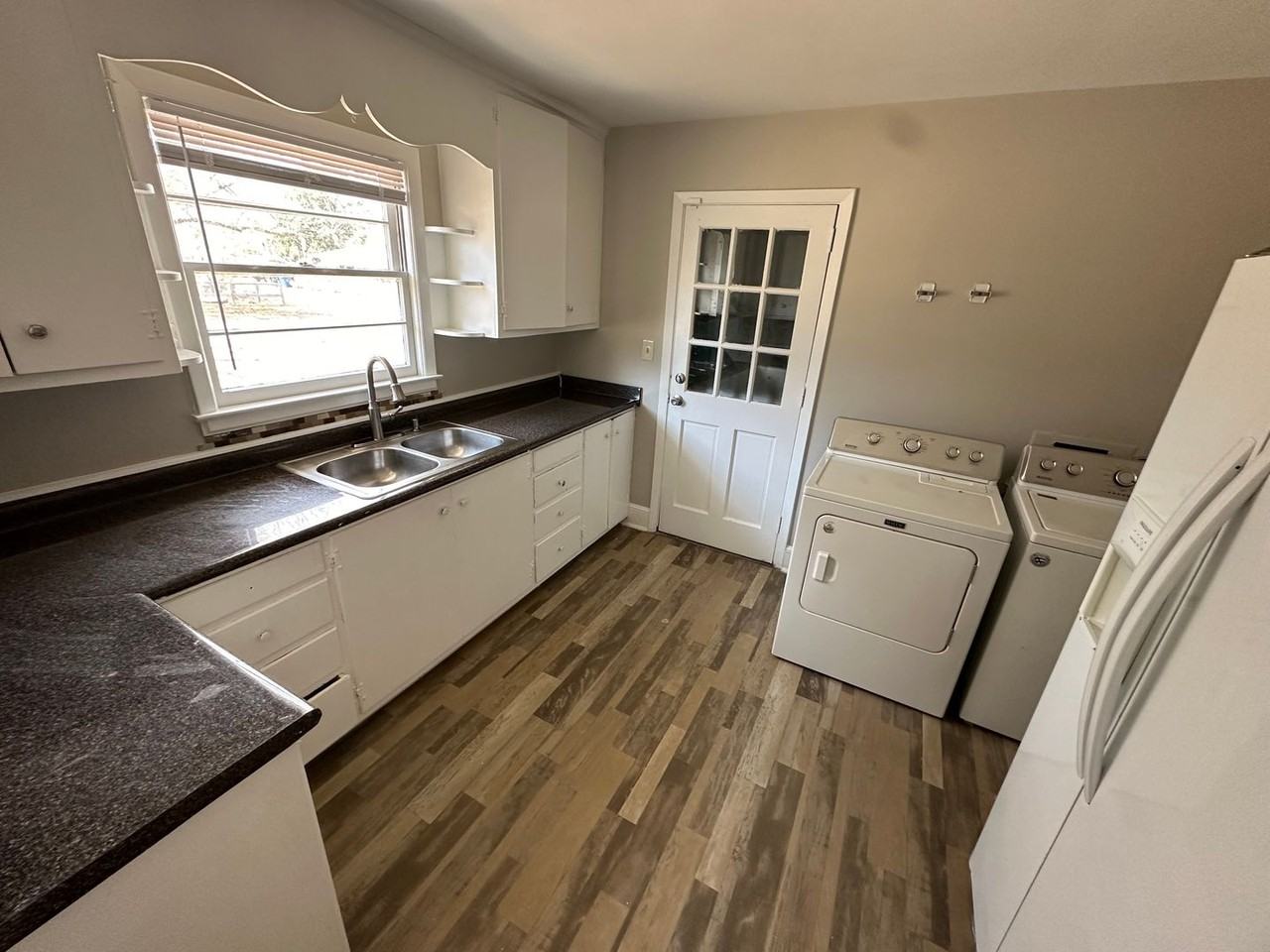 3317 N Duke St - Photo 6 of 16