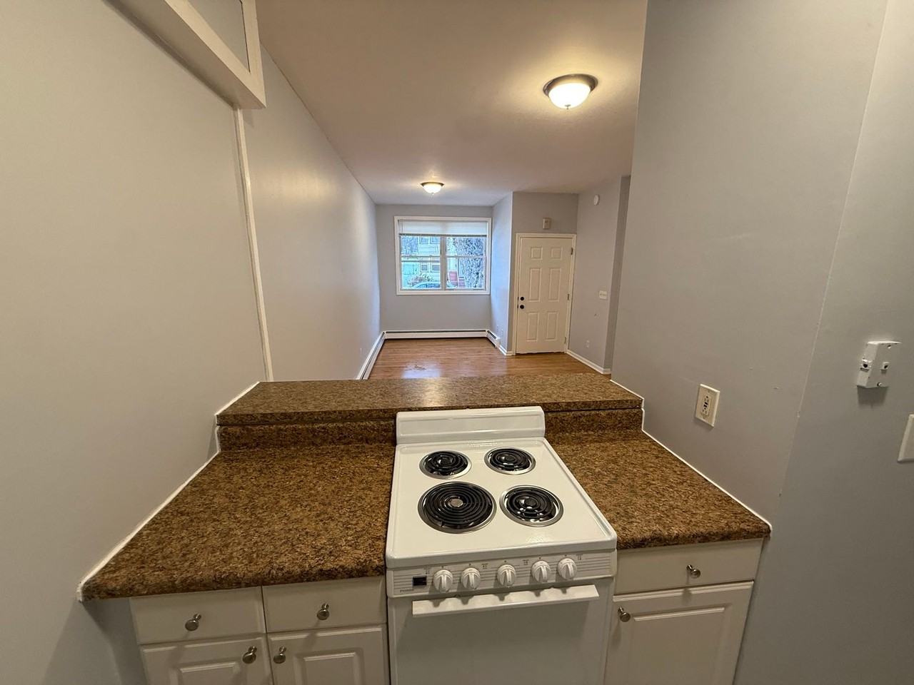 178 S Whitney St - Photo 4 of 9