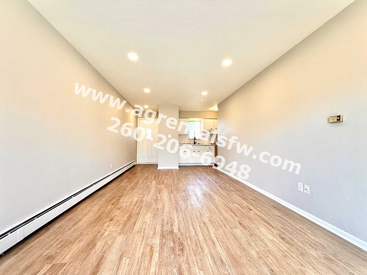 1420 Green Rd - Photo 3 of 7