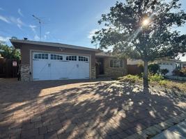 featured image of 1676 Woodridge Way