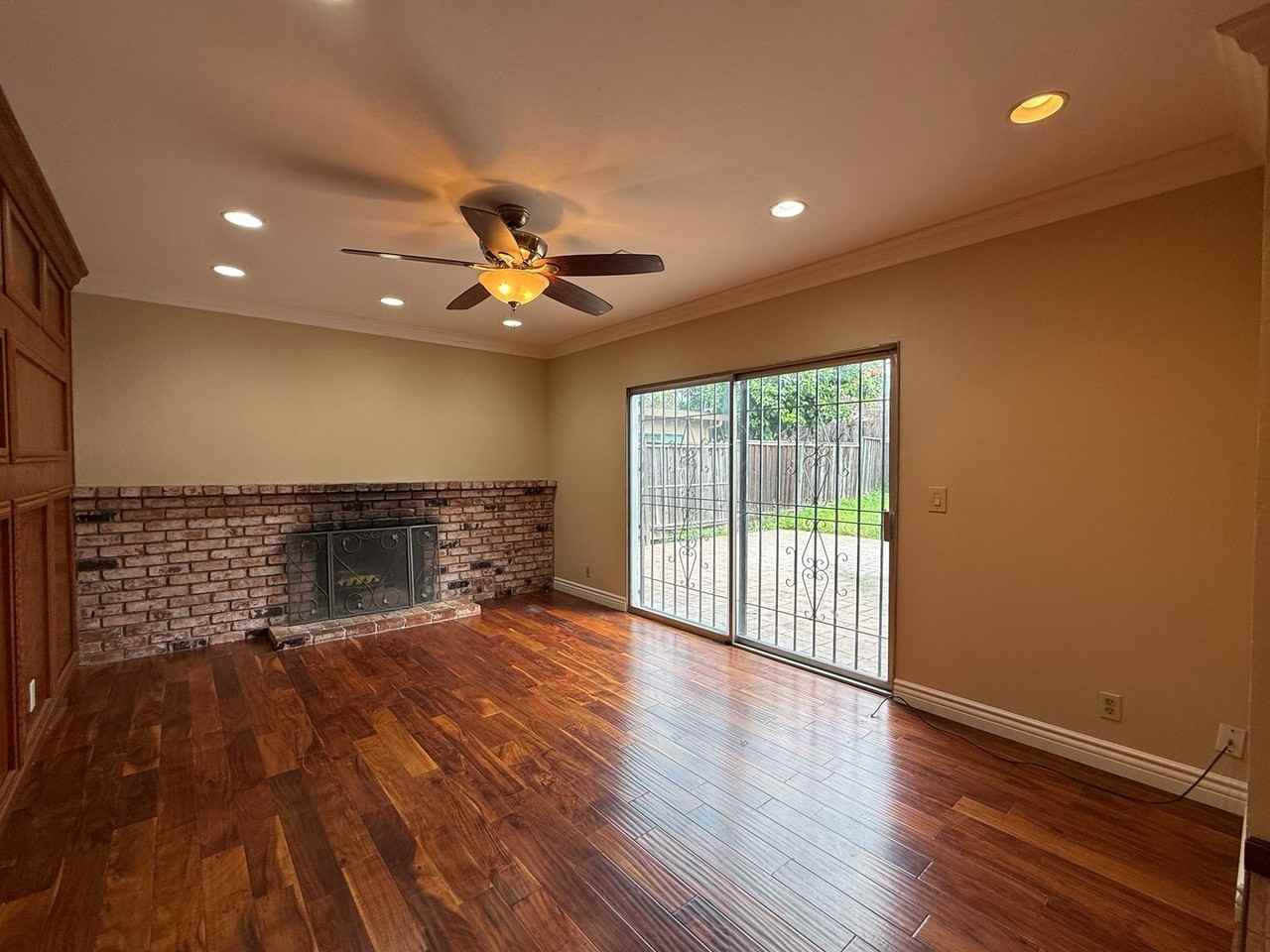 1676 Woodridge Way - Photo 4 of 13