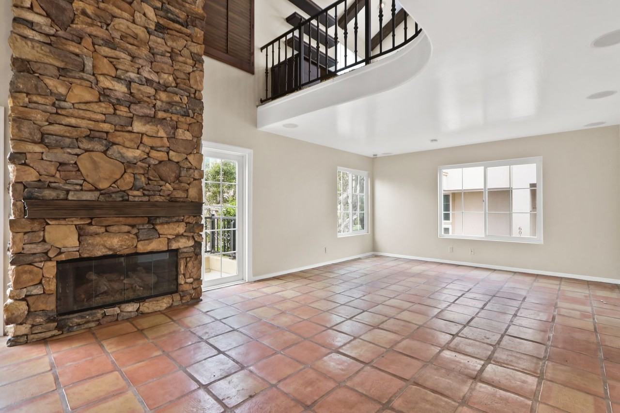 6031 Shadowbrook Cir - Photo 6 of 25