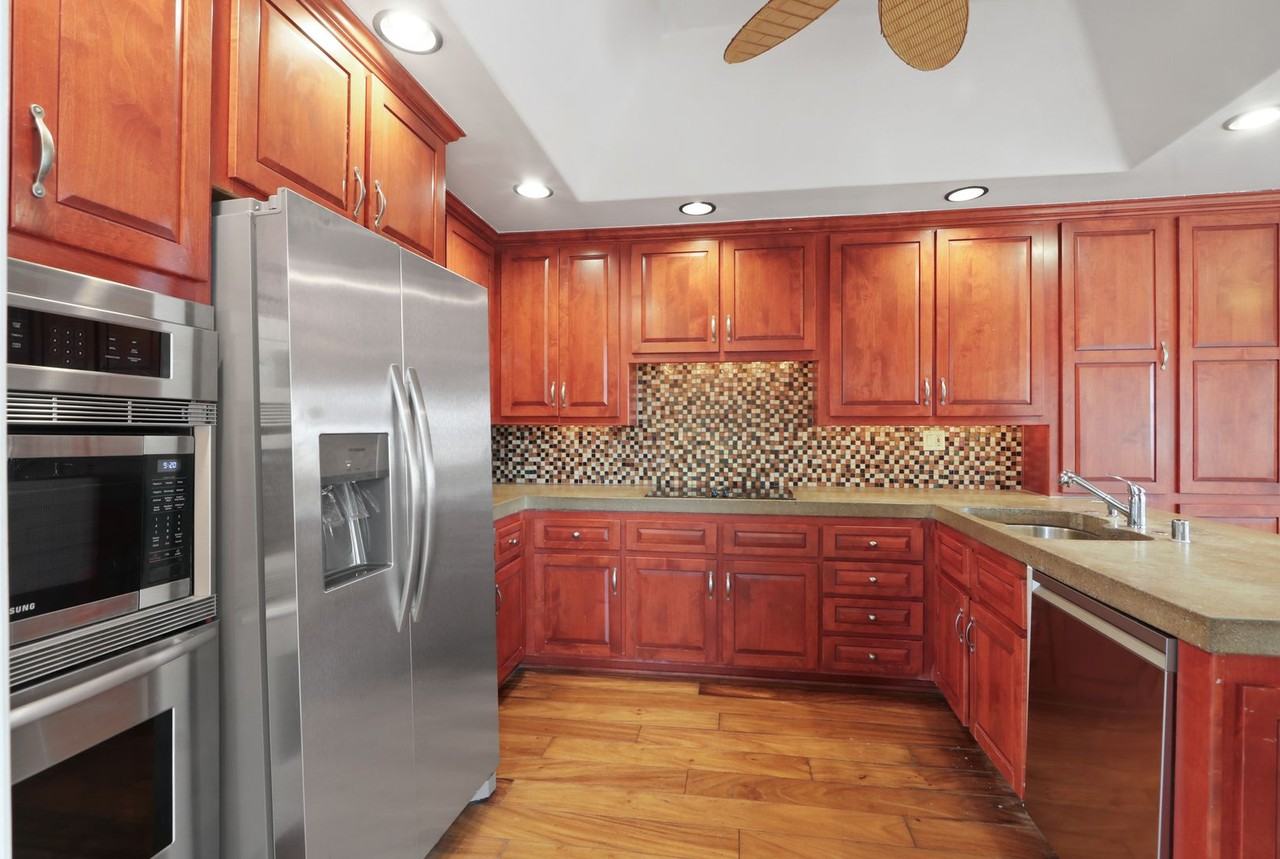 6031 Shadowbrook Cir - Photo 7 of 25