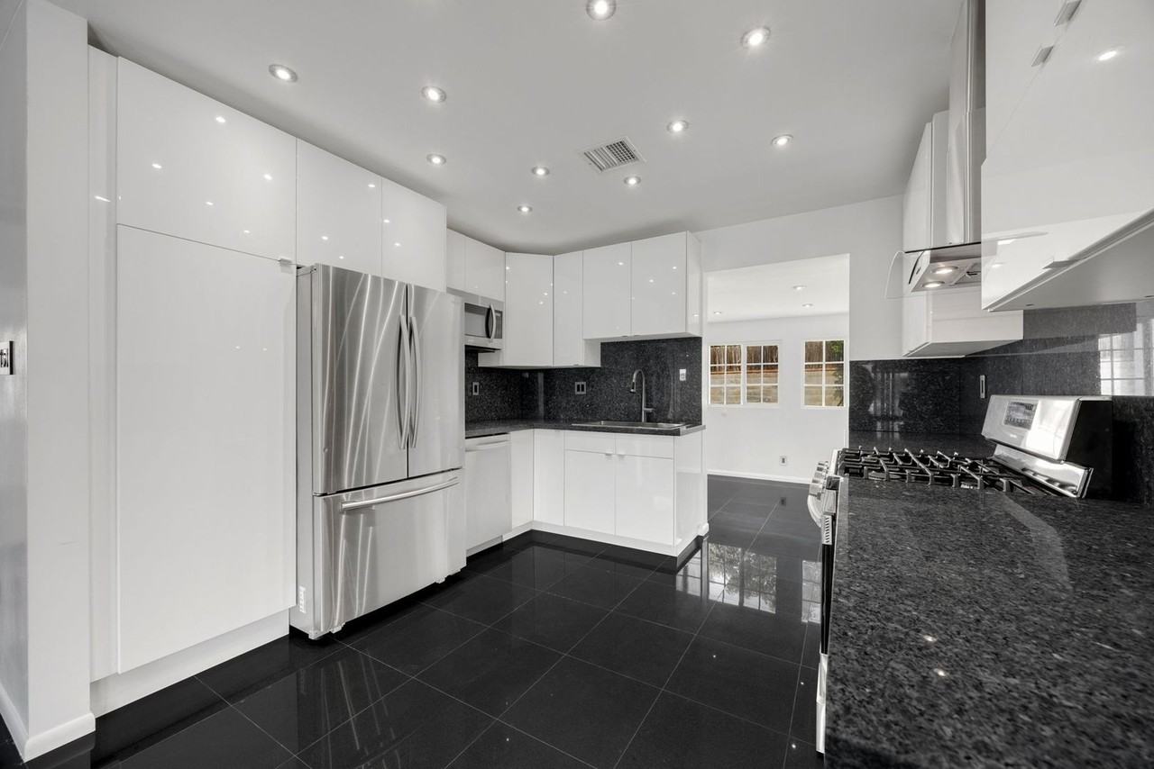 12165 Beaty Ave - Photo 2 of 22