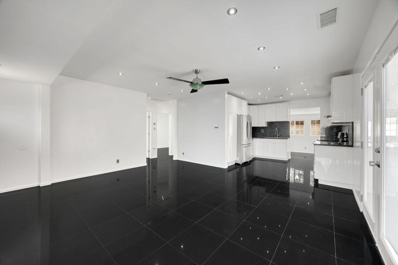 12165 Beaty Ave - Photo 4 of 22