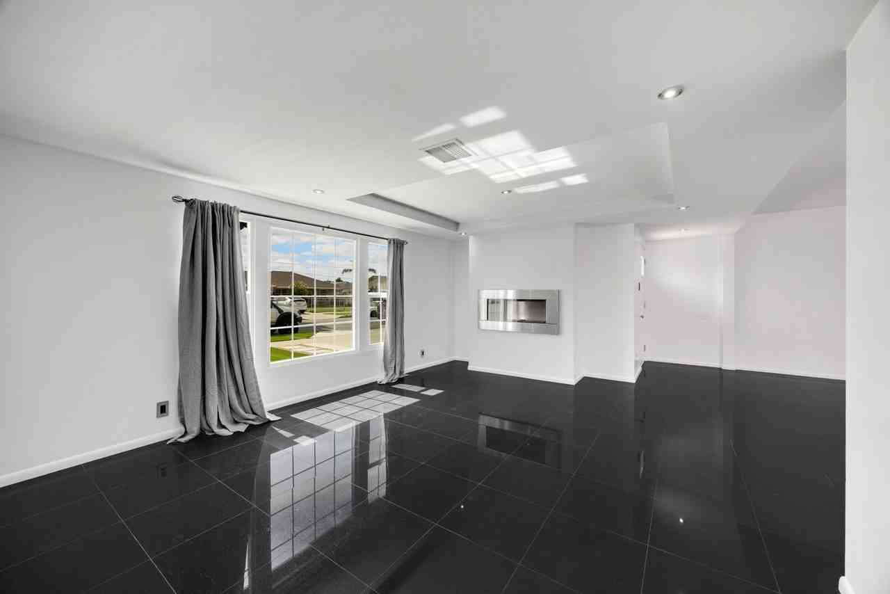 12165 Beaty Ave - Photo 5 of 22