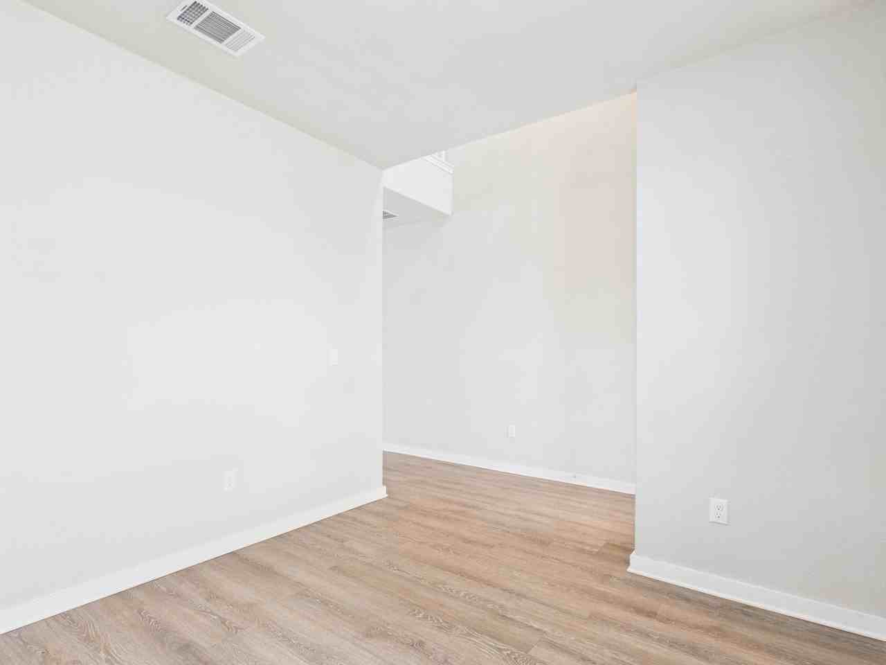 2401 Bear Cub Bnd - Photo 5 of 50