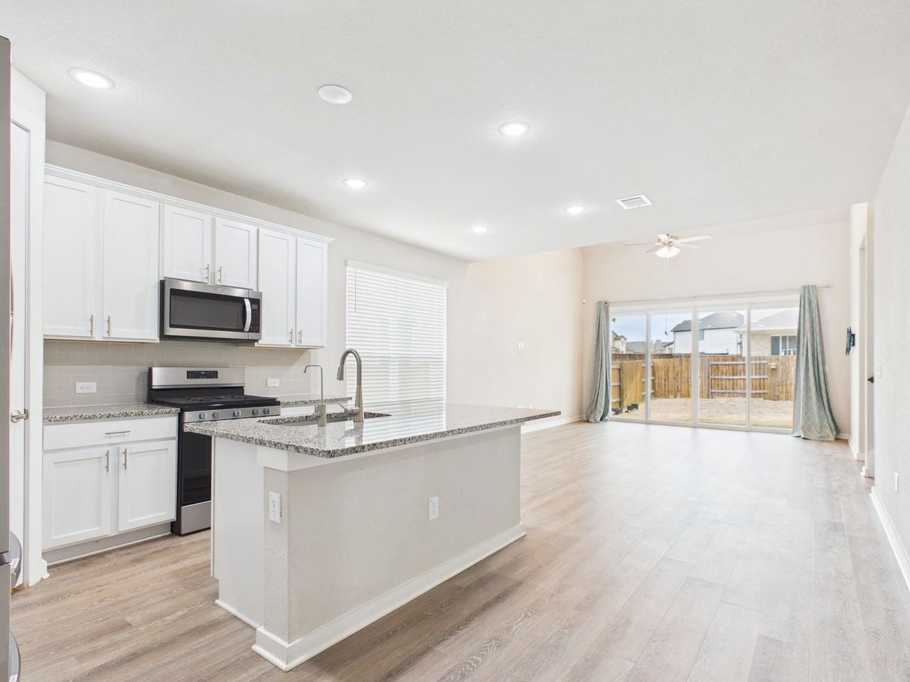 2401 Bear Cub Bnd - Photo 6 of 50