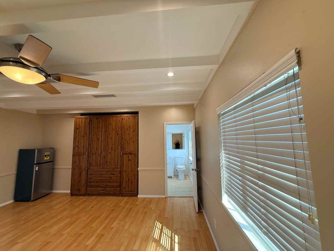 10253 Mapledale St - Photo 6 of 13