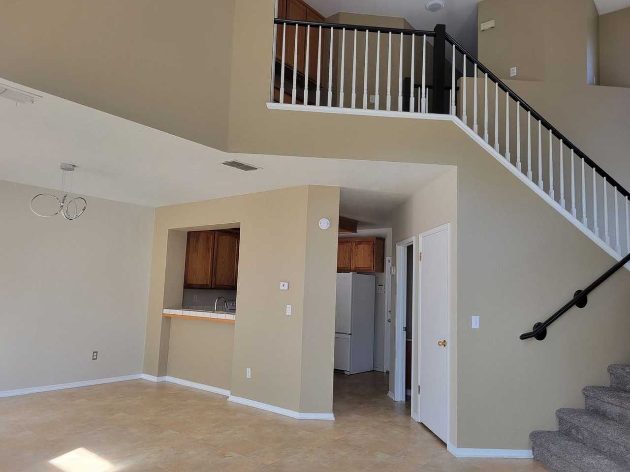 358 Flagstone Cir - Photo 7 of 32