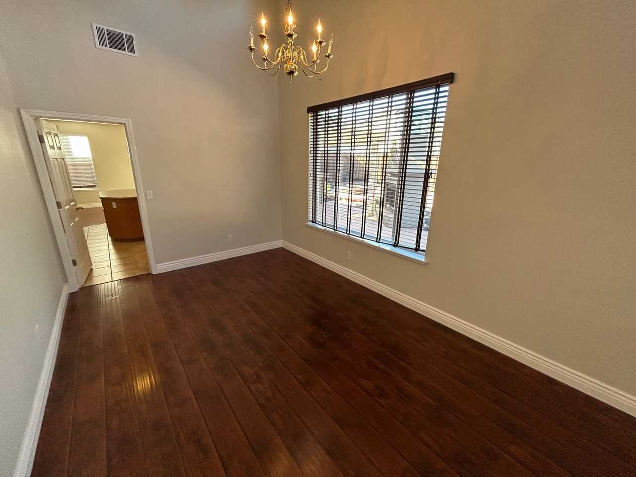 813 Allen Ct - Photo 5 of 31