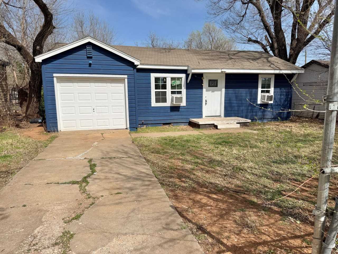 3705 Sw 41st St - Photo 2 of 13