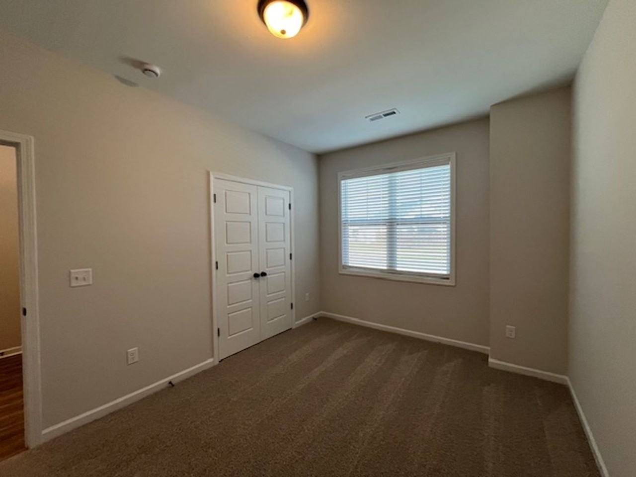 8421 Paramount Pt - Photo 6 of 33