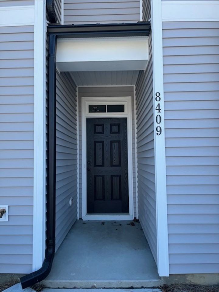 8409 Paramount Pt - Photo 2 of 27