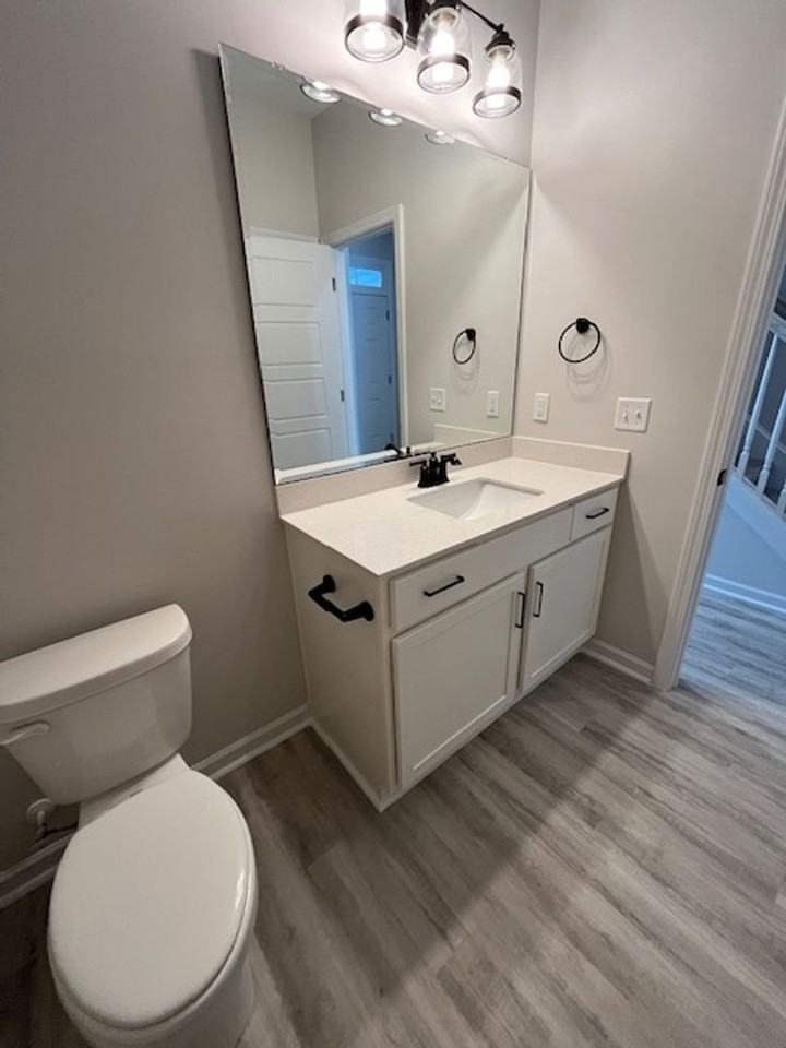 8409 Paramount Pt - Photo 6 of 27