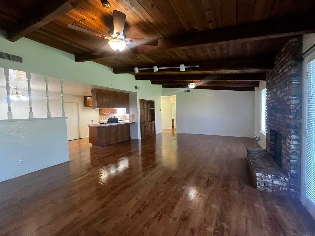 3142 E Race Ave - Photo 4 of 14