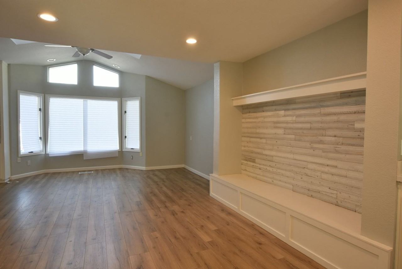 5032 Severance Dr - Photo 5 of 19