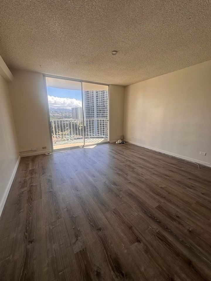 Moanalua Armstrong - Photo 7 of 29