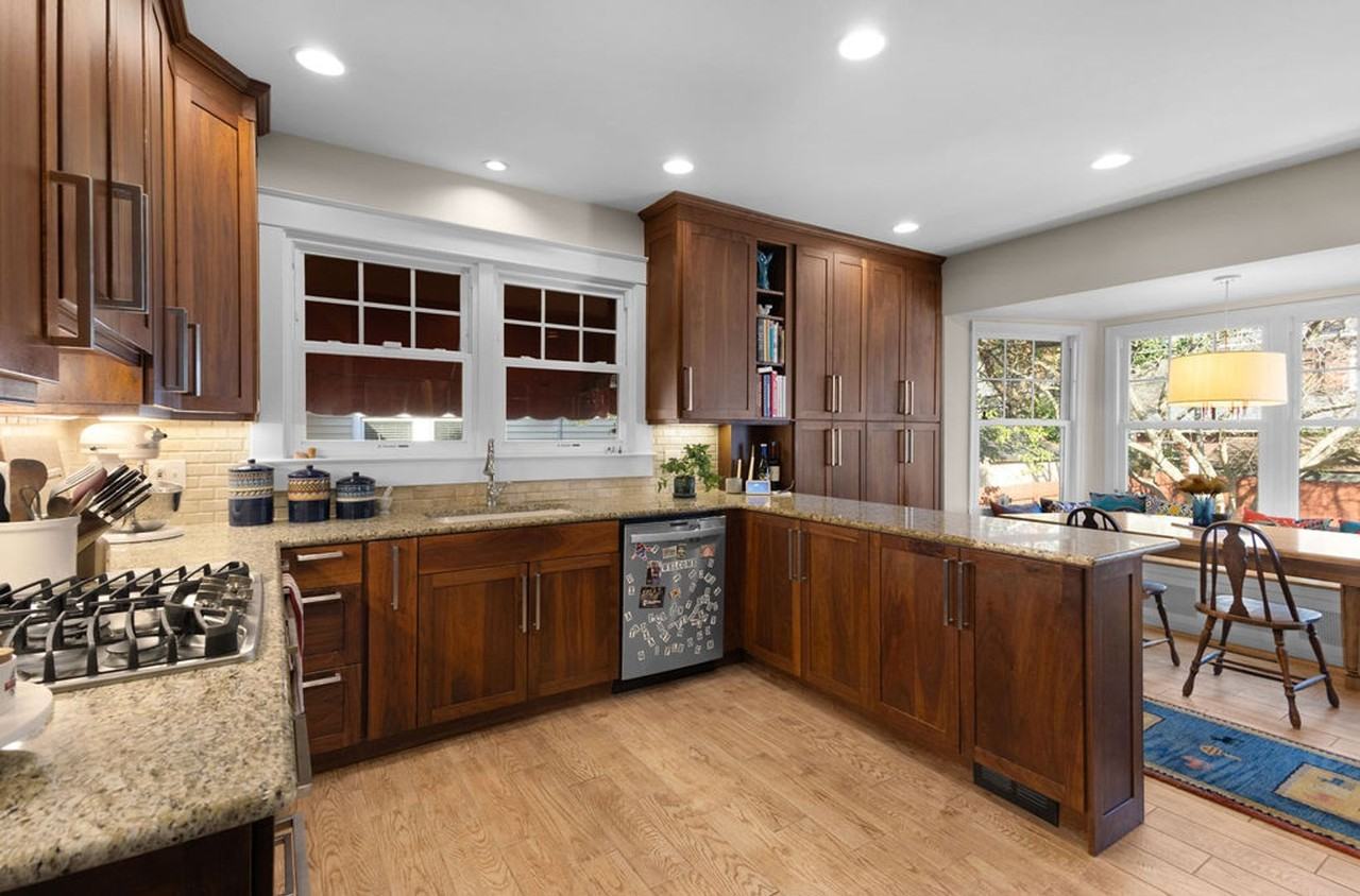 1318 Brunswick Ave - Photo 6 of 17