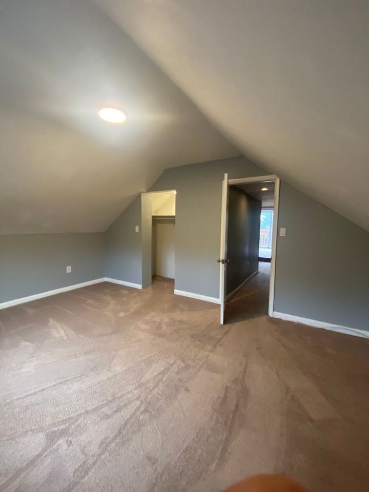 233 S State Rd - Photo 4 of 46