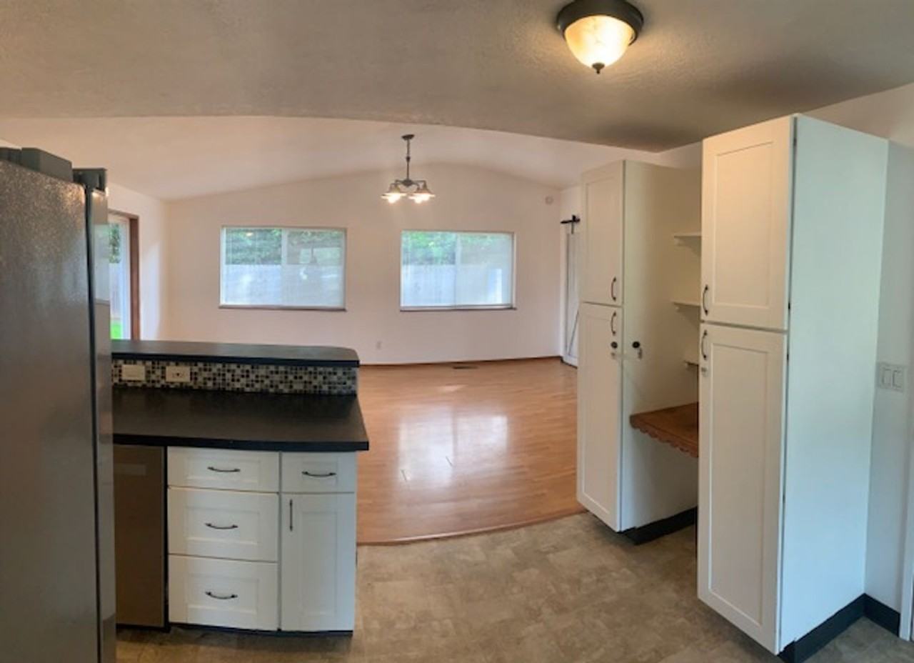 605 Dimick St - Photo 3 of 17