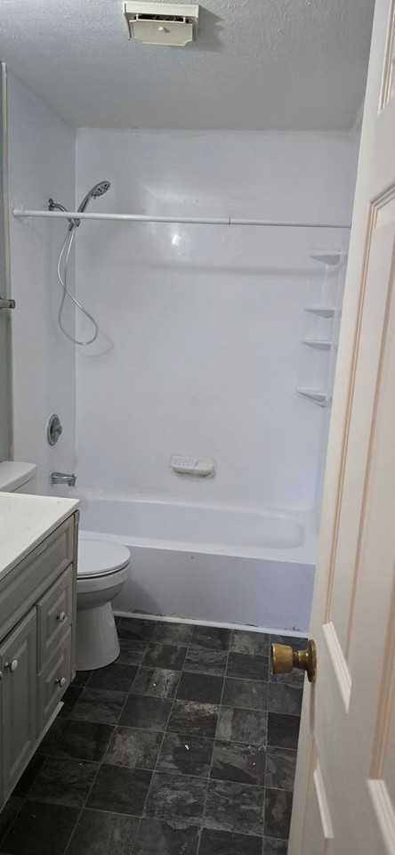 821 Brian Ct - Photo 5 of 7