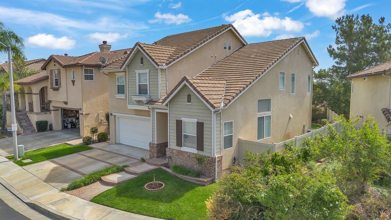 6826 E Horizon Dr - Photo 2 of 32