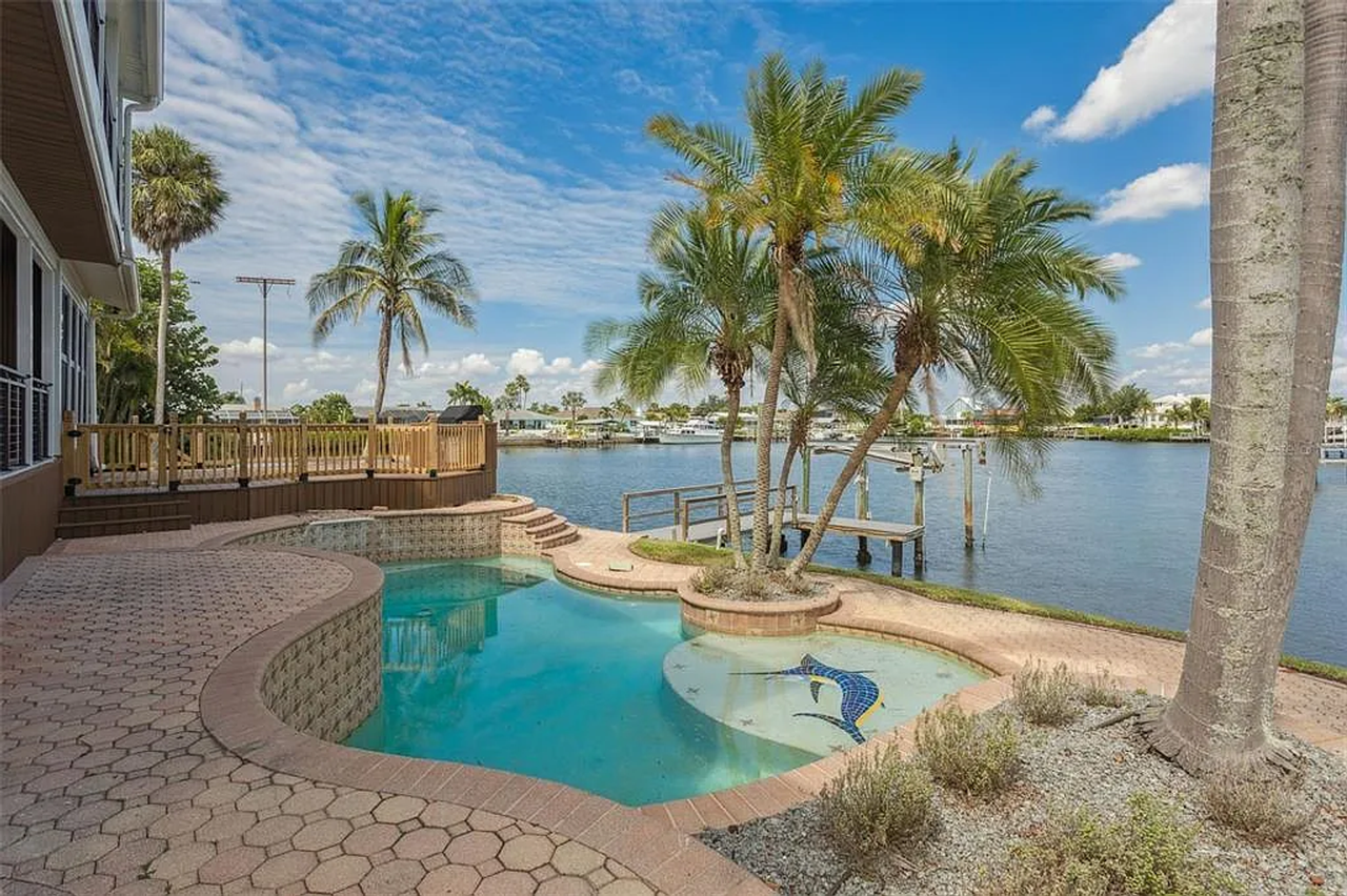 769 Kingston Ct - Photo 3 of 47