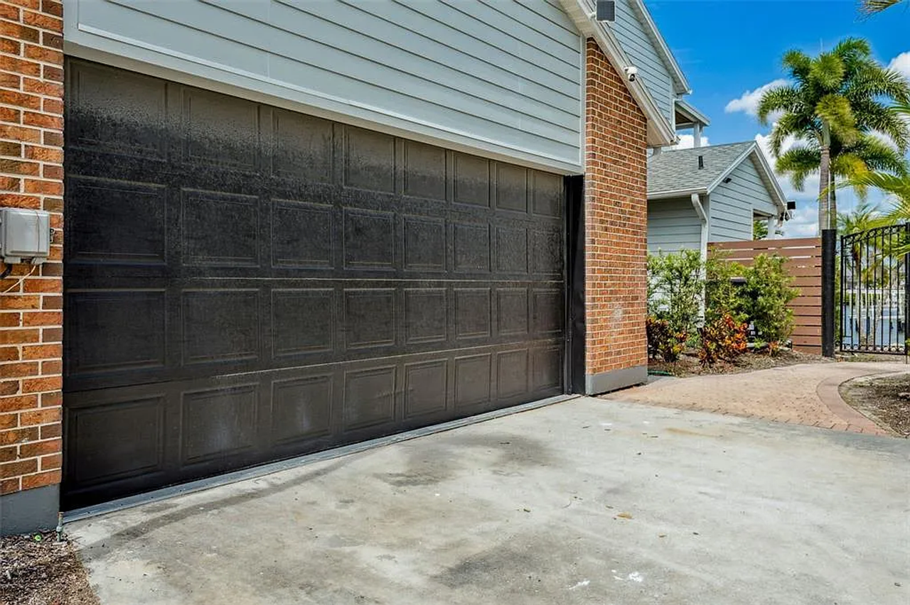 769 Kingston Ct - Photo 4 of 47