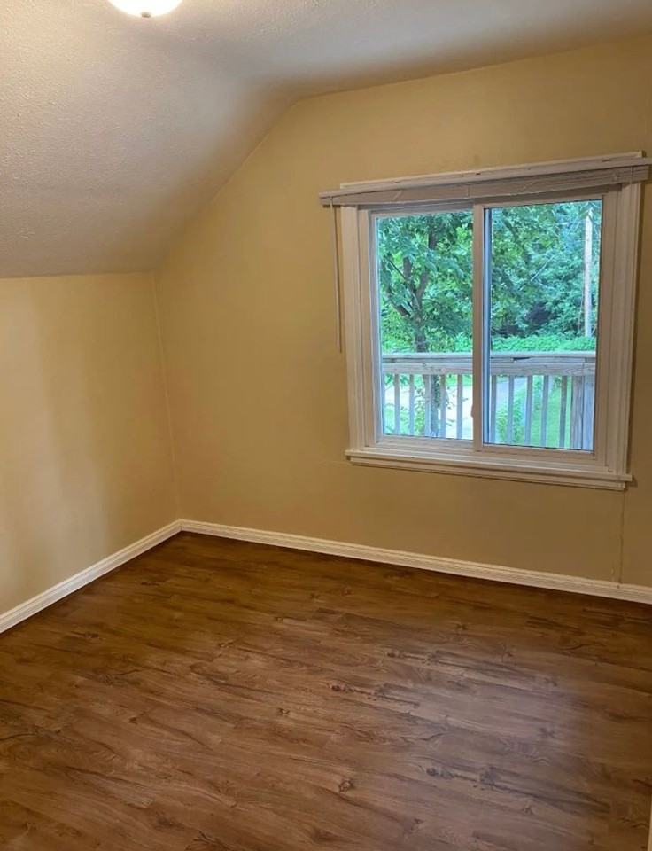 272 George St W - Photo 7 of 18