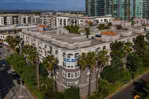 featured image of 13701 Marina Pointe Dr