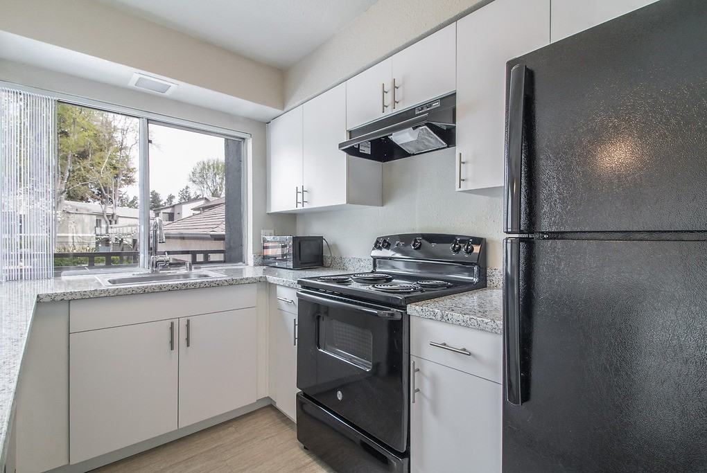 Stevenson Place - Photo 6 of 29