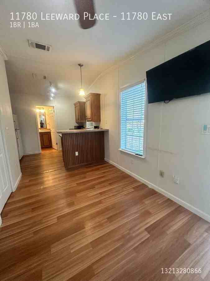 11780 Leeward Pl #11780EAST - Photo 4 of 12