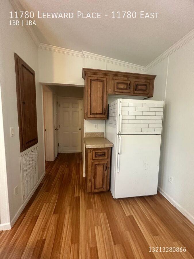 11780 Leeward Pl #11780EAST - Photo 5 of 12