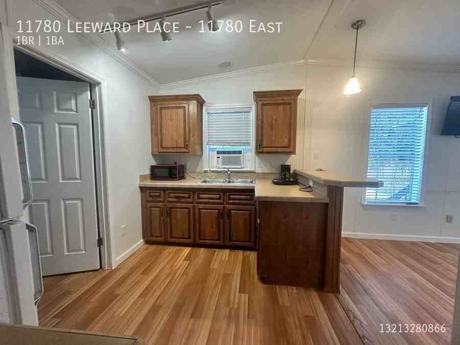 11780 Leeward Pl #11780EAST - Photo 6 of 12