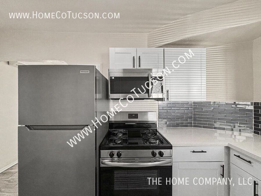 2714 N Hopi Pl #5 - Photo 7 of 18